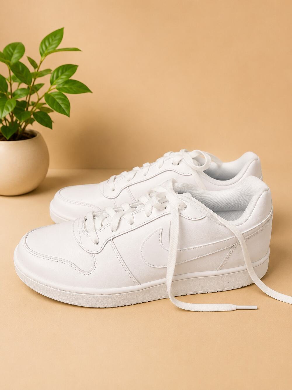 USED NIKE Men's Nike Ebernon Low Shoe, white/white, 10.5 Regular US